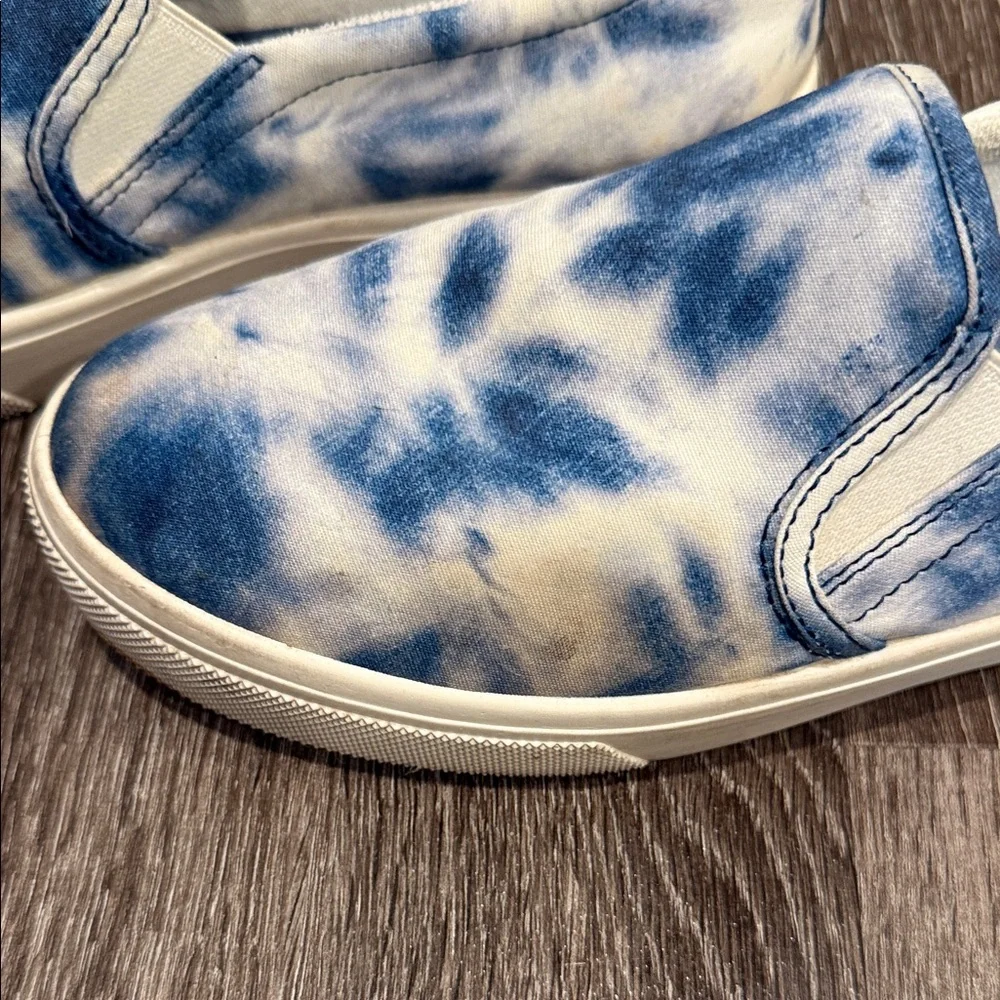 Skechers Kids Blue Tie-Dye Slip-On Sneakers. Size - 10
